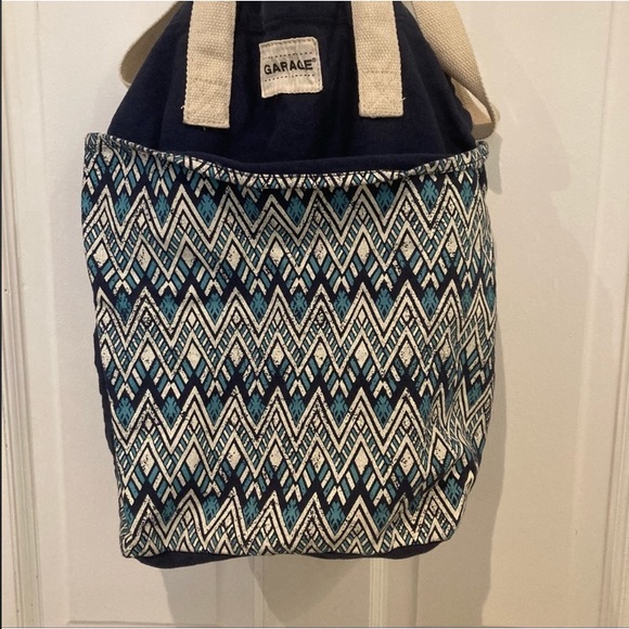 Garage Bag - Picture 3 of 6